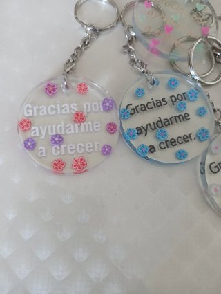 Llavero de resina para seño de infantil.