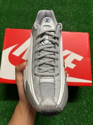 Nike Shox R4 (GS) Blanco Metálico 38.5