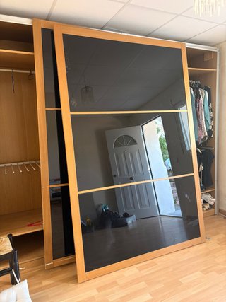 Puertas correderas armario madera y cristal