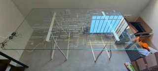 Mesa de estudio cristal y metal