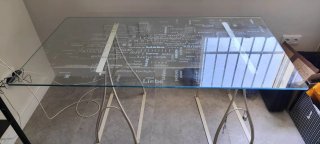 Mesa de estudio cristal y metal
