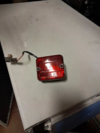 Luz antiniebla universal roja