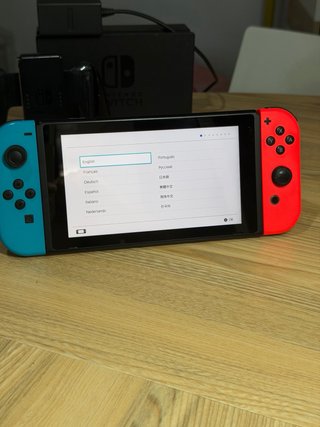 Nintendo Switch V2 + Accesorios