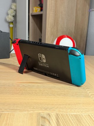 Nintendo Switch V2 + Accesorios