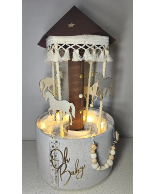 Tarta de pañales carrusel bebé