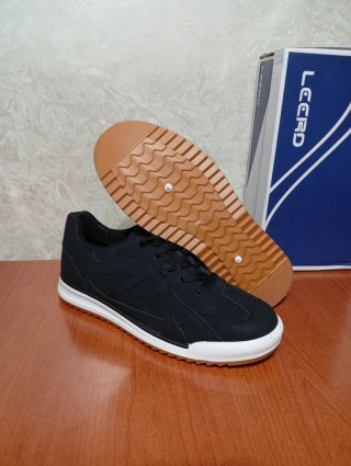 Sneakers Leerd uomo nere taglia 42 nuove