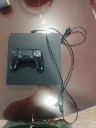 PS4 (PlayStation 4) Negra