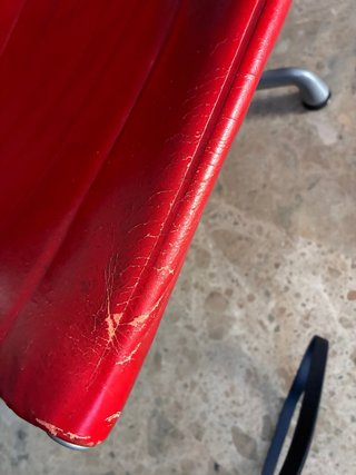 Butaca Eames Lounge + Ottoman Roja