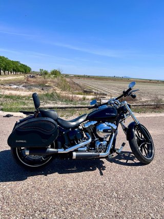 Harley Davidson Breakout 2016 Negra