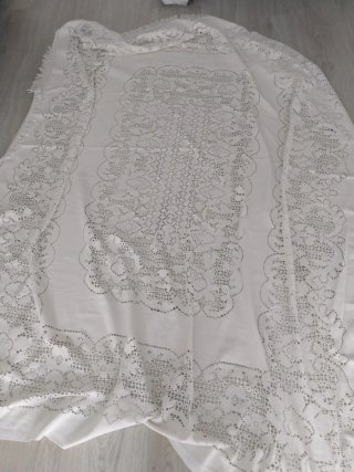 Manta antigua de tela blanca