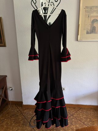 Vestido Flamenca y Mantón Negro/Rojo