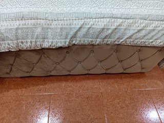 Cama somier tapizada terciopelo gris