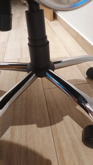 Silla de oficina negra