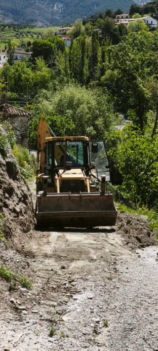 Retroexcavadora mixta Komatsu WB97R