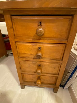 Mesa de escritorio de madera