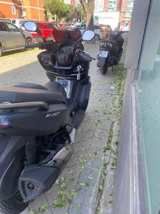 Kymco K-XCT 300 Scooter Negra