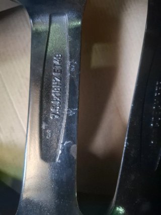 Una llanta suelta 18 pulgadas golf 7 gtd