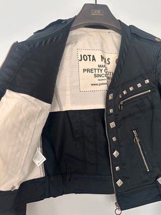 Chaqueta  cazadora de la firma JOTA MAS GE