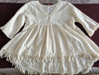 Blusón blanco con detalles bordados