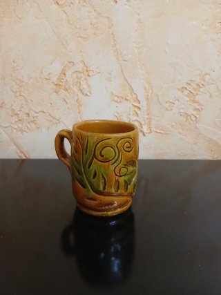 Tazza ceramica antica decorata