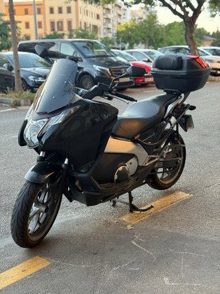 Honda Integra 700
