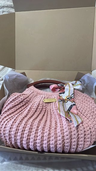 Capazo rosa crochet hecho a mano