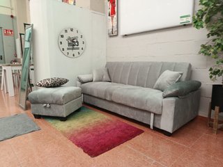 Sofá Cama Gris con Arcón y Puff
