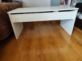 Mesa de salón elevable blanca