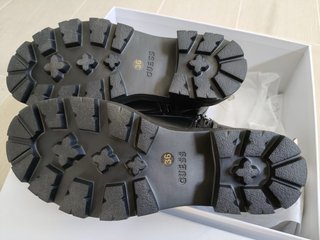 Botines Guess YANZEE Negros