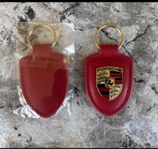Llavero Porsche Cuero Rojo Nuevo