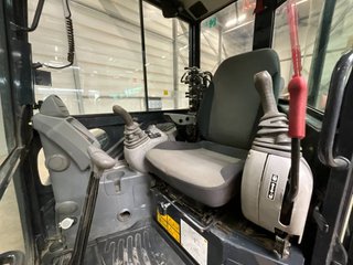 Mini excavadora Airman AX 38 U-7