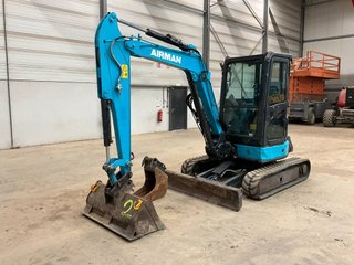 Mini excavadora Airman AX 38 U-7