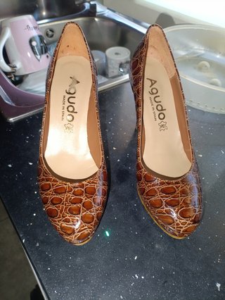 Zapatos tacón piel cocodrilo Talla 35