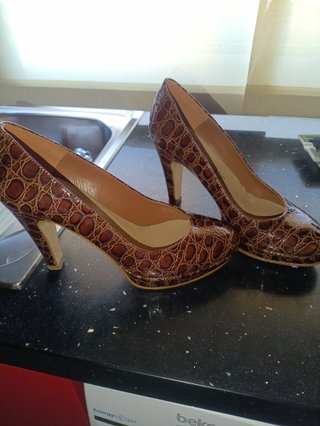 Zapatos tacón piel cocodrilo Talla 35