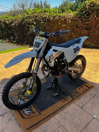 Husqvarna TC 85 2021 Blanca y Amarilla