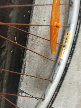 Rueda trasera bicicleta llanta 700x28