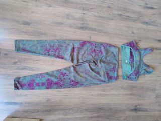 Conjuntos de mallas y top estampado floral