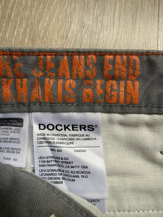 Pantalones chinos Dockers grises