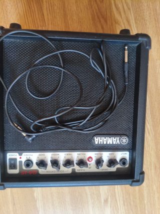 Amplificador Guitarra Yamaha GA-15