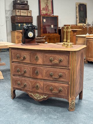 COMODA FRANCESA ANTIGUA MARQUETERIA