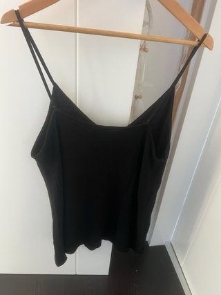 Camiseta tirantes Zara negra