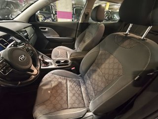 KIA NIRO 1.6 HEV 141 CONCEPT (2017)