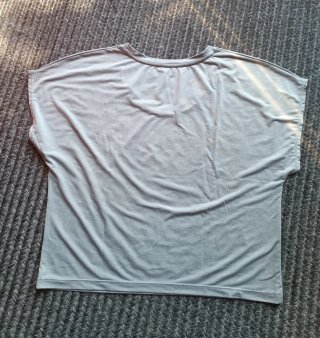 Camiseta deportiva gris doble