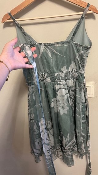 Vestido Guess verde estampado floral Talla XS
