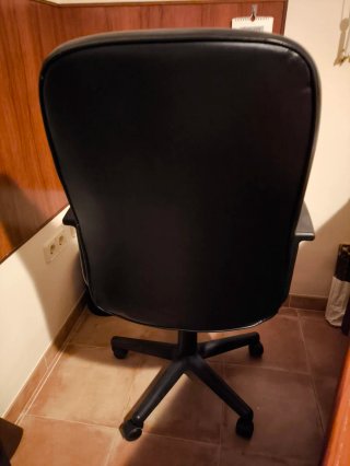 Sedia da ufficio in polipielle/cuoio nero