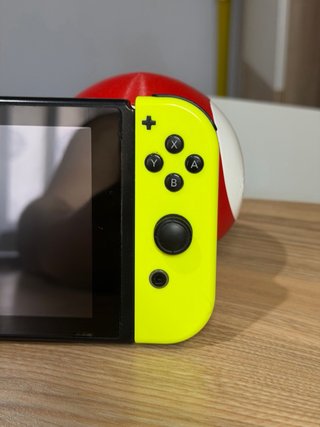 Nintendo Switch (Serie Compatible) + Accesorios
