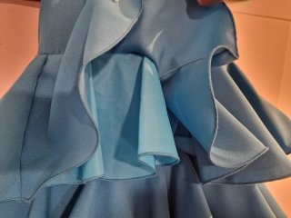 Traje de flamenca azul con volantes