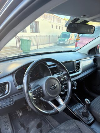 Kia Stonic 6v • Motor cambiado • Facturas de todo