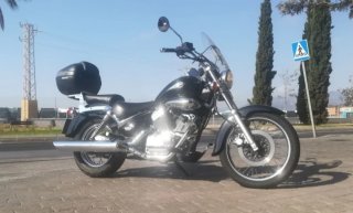 Suzuki Intruder 250cc Negra - 38.000 km
