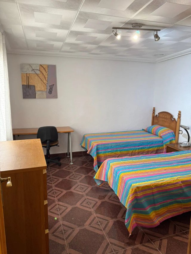VENDO PISO PARA ENTRAR A VIVIR  O INVERSION ELCHE
